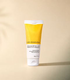 Sunscreen SPF 50+++ with vitamin C + E + Moisturizer